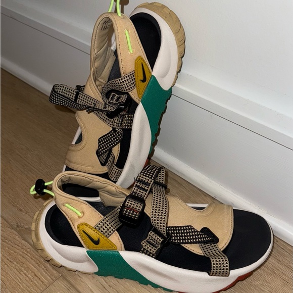 Nike Shoes - Nike Tan and Black Strappy Sandal-Sneaker